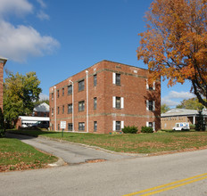 Combine into Multi Family PID 5513639 in Boardman, OH - Foto de edificio - Building Photo