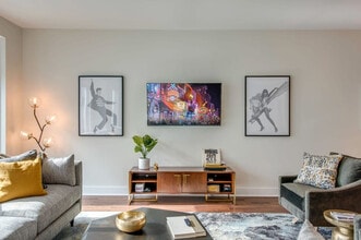 2108 9th Ave N in Nashville, TN - Foto de edificio - Building Photo