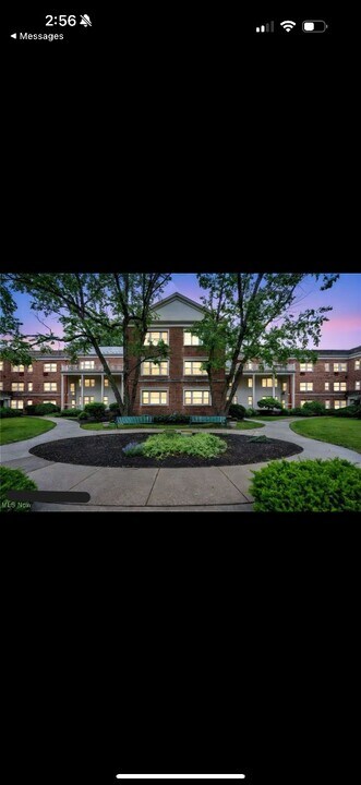 15825 Van Aken Blvd in Shaker Heights, OH - Building Photo
