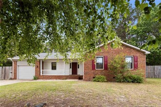 2004 Lakebarry Dr in Fayetteville, NC - Building Photo - Building Photo