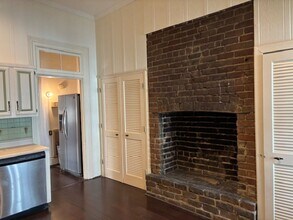 226 E Gwinnett St in Savannah, GA - Building Photo - Building Photo