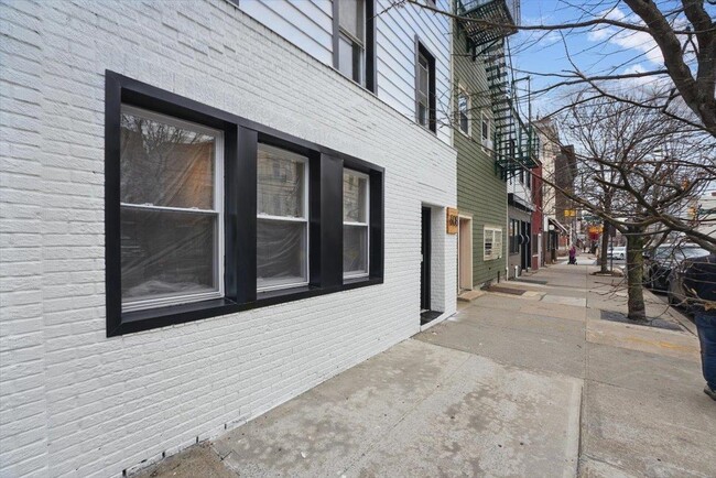 608 Palisade Ave in Jersey City, NJ - Building Photo - Building Photo