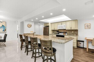 950 Egret Cir in Delray Beach, FL - Building Photo