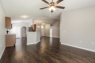 3837 Cinnamon Fern Loop in Clermont, FL - Building Photo - Building Photo