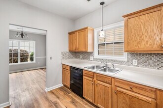 82 Brookvalley Ct W in Dallas, GA - Building Photo - Building Photo