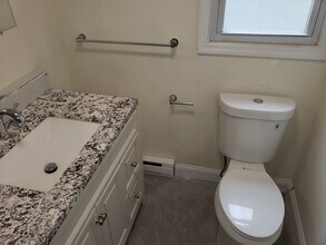 212 Regent St in Saratoga Springs, NY - Building Photo - Building Photo