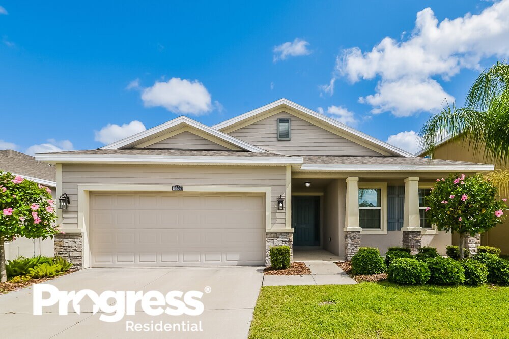10606 Scenic Hollow Dr in Riverview, FL - Building Photo