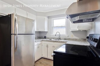 16 St James Pl-Unit -Apt. 4 in Lackawanna, NY - Foto de edificio - Building Photo