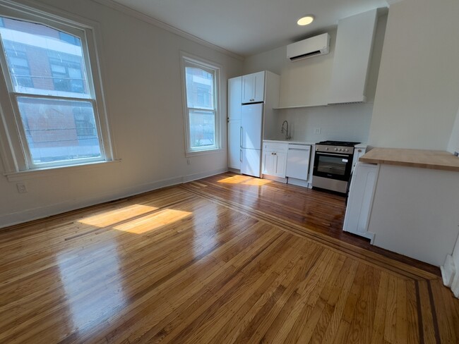 property at 1223 N Franklin St