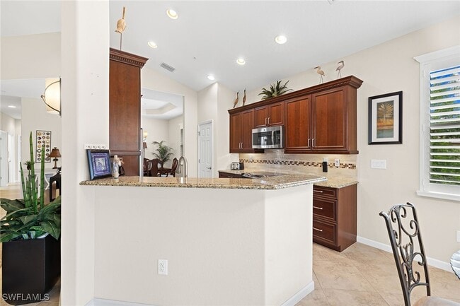 6669 Alden Woods Cir in Naples, FL - Building Photo - Building Photo