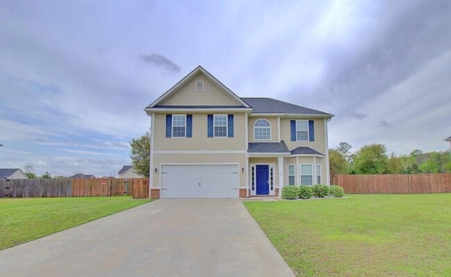 property at 935 Mustang Ln NE