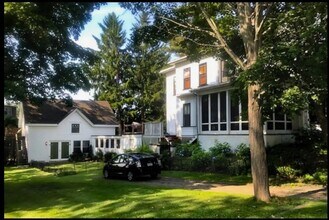 6 Winthrop St in Essex, MA - Building Photo - Building Photo