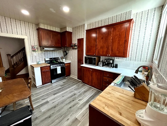 property at 2127 Cabrillo St