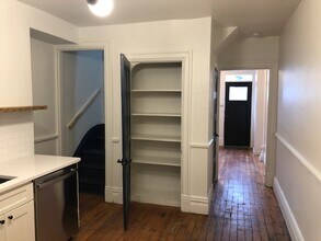 4406 Cessna Way, Unit 4405-half CW in Pittsburgh, PA - Foto de edificio - Building Photo