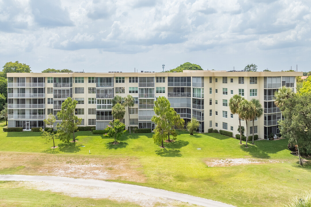 Palm Aire - Cypress Grove in Pompano Beach, FL - Building Photo