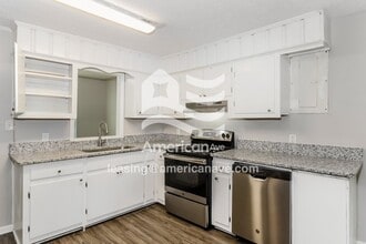 2210 Tudor Dr in Augusta, GA - Foto de edificio - Building Photo