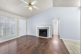 6002 Parkwood Dr in Austin, TX - Building Photo - Building Photo