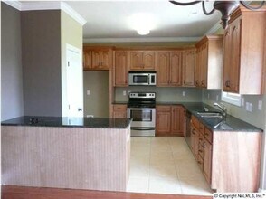 132 Meadow Ridge Dr in Hazel Green, AL - Foto de edificio - Building Photo