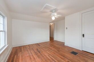 3372 Sutton Rd in Shaker Heights, OH - Building Photo - Building Photo
