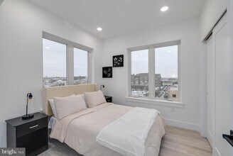 2400 E Huntingdon St in Philadelphia, PA - Building Photo - Building Photo