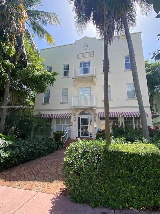 1244 Pennsylvania Ave in Miami Beach, FL - Building Photo