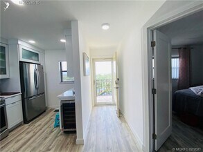 7440 S Ocean Dr in Jensen Beach, FL - Foto de edificio - Building Photo