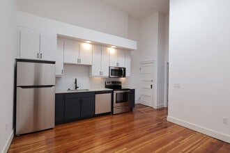 210 E Grace St in Richmond, VA - Foto de edificio - Building Photo