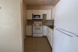 1205 W 24th St in West Palm Beach, FL - Building Photo - Building Photo