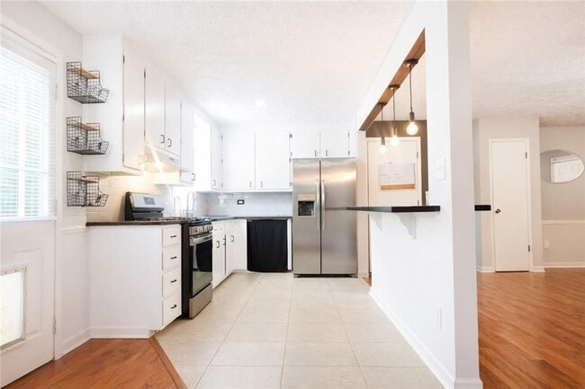 3820 Menloe Way in Snellville, GA - Foto de edificio - Building Photo