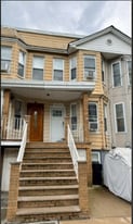 956 1/2 Dehart Pl in Elizabeth, NJ - Building Photo
