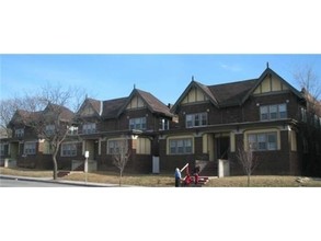 Troostwood Townhomes in Kansas City, MO - Building Photo - Building Photo