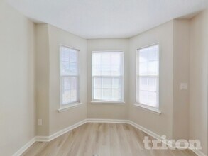 145 Hunters Mill Dr in West Columbia, SC - Foto de edificio - Building Photo