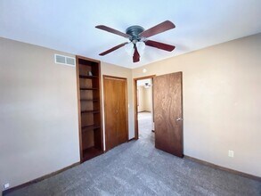 3330 52nd St in Des Moines, IA - Building Photo - Building Photo