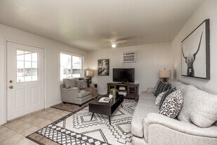 William Pointe by Kading in Perry, IA - Building Photo