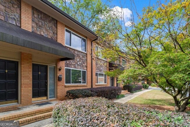 120 Biscayne Dr NW in Atlanta, GA - Building Photo - Building Photo