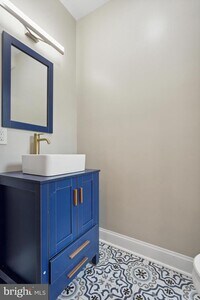 2220 Sigel St photo'