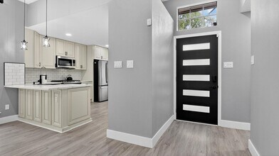 4935 Otter Peak Dr in Houston, TX - Building Photo - Building Photo