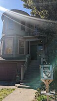 1121 12th St in Oakland, CA - Building Photo