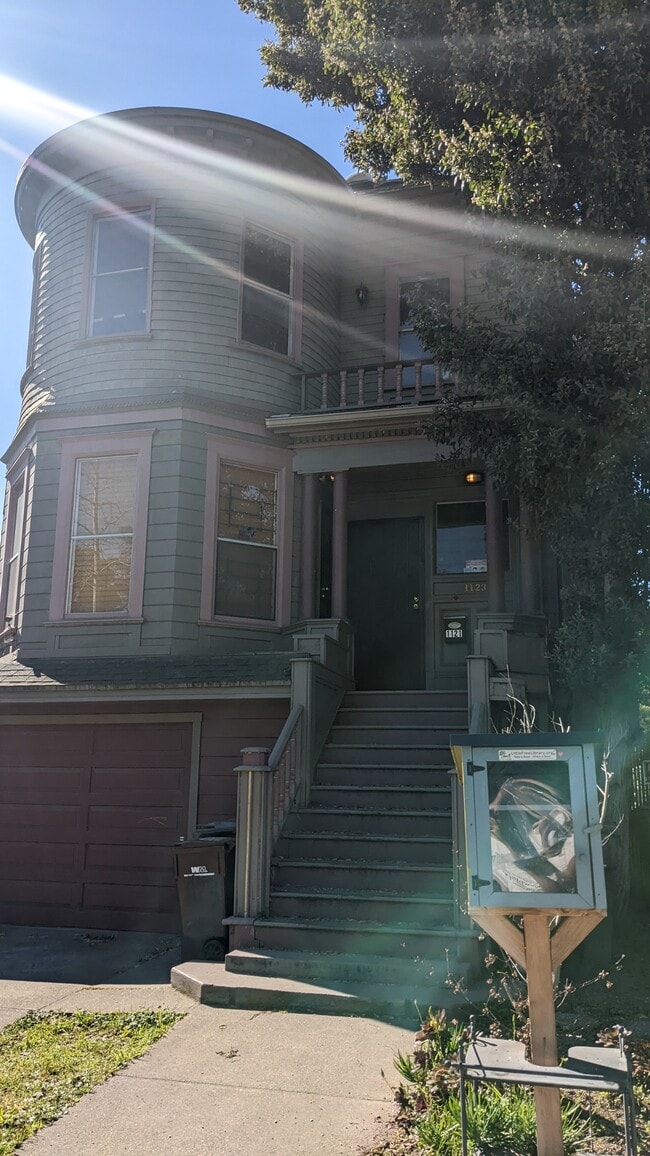 property at 1121 12th St