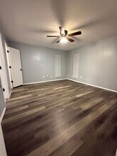 11928 SW 7th St in Yukon, OK - Foto de edificio - Building Photo