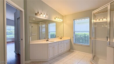 8460 Indian Wells Way in Naples, FL - Building Photo - Building Photo