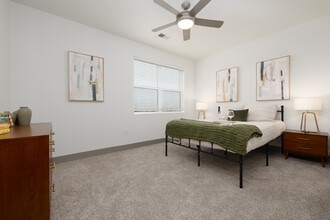 Pueblo Springs in Pueblo, CO - Foto de edificio - Interior Photo