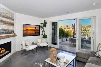 3861 Aruba Cir in Huntington Beach, CA - Building Photo - Building Photo