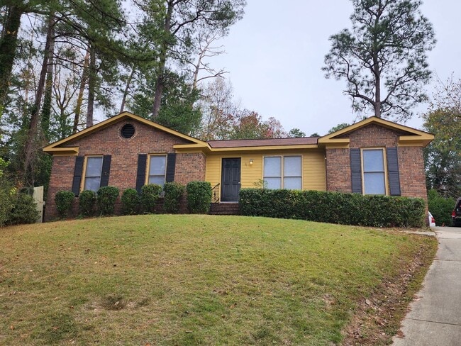 property at 4 Dogwood Ct