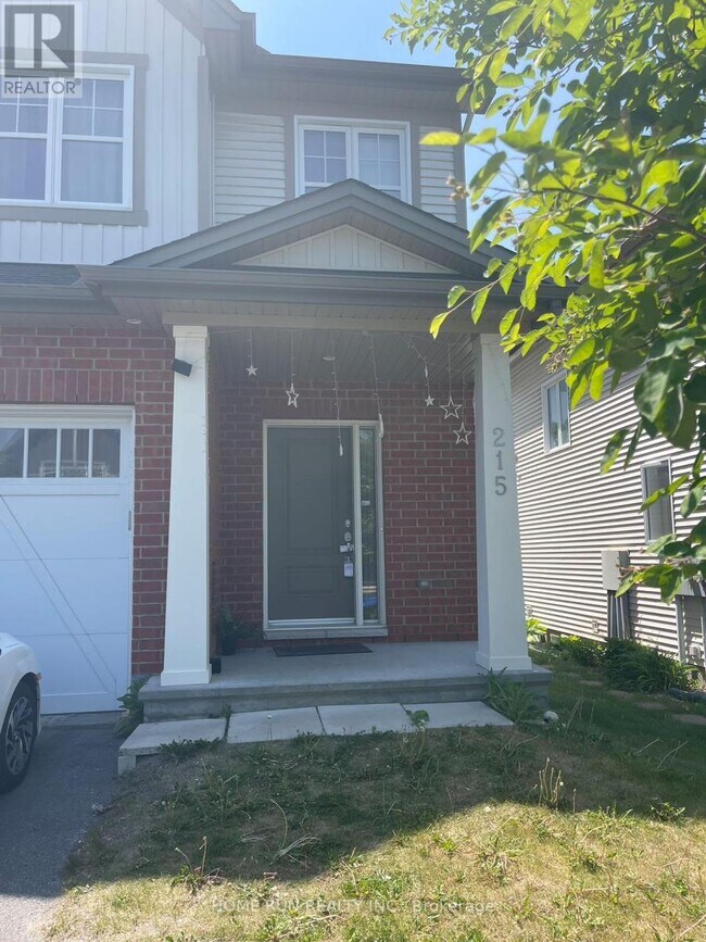 215 Via San Marino St in Ottawa, ON - Building Photo - Building Photo