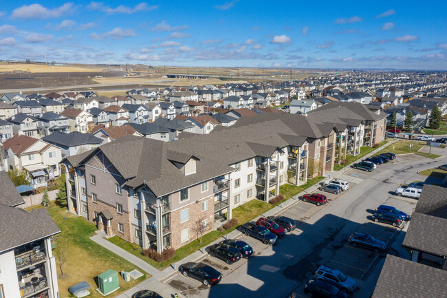 Bridlecrest Pointe in Calgary, AB - Building Photo - Building Photo