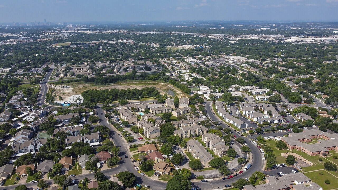 A Country Place in Austin, TX - Foto de edificio