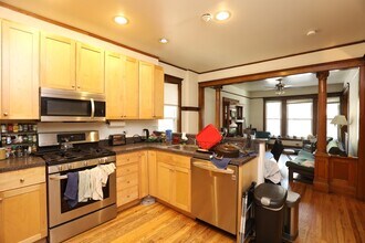 2774 N Kenmore Ave, Unit 1 in Chicago, IL - Building Photo - Building Photo
