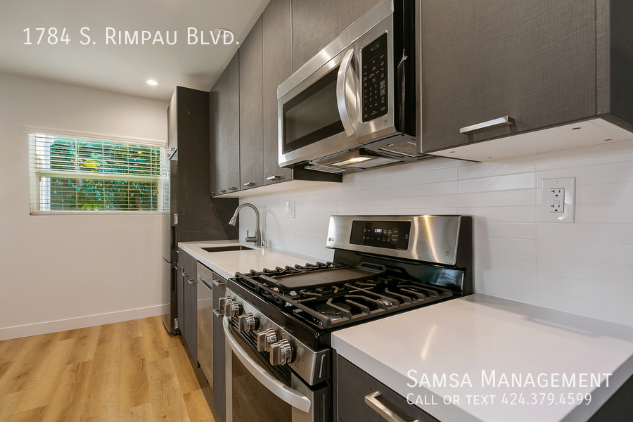1784 S Rimpau Blvd in Los Angeles, CA - Building Photo