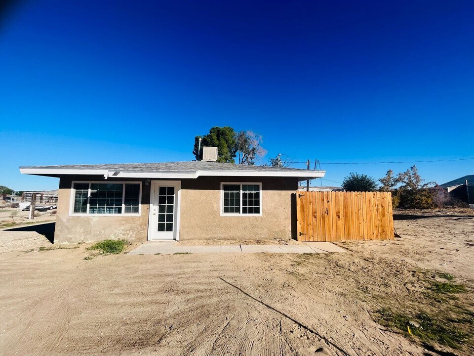 26422 Community Blvd in Barstow, CA - Building Photo